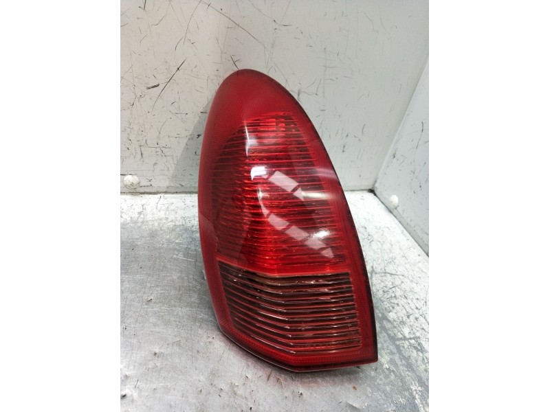 Recambio de piloto trasero derecho para alfa romeo 147 (937_) 1.9 jtdm 8v (937.axd1a, 937.axu1a, 937.bxu1a) referencia OEM IAM  