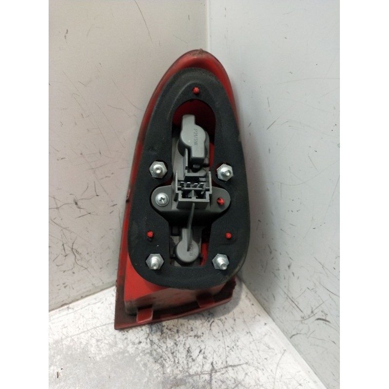 Recambio de piloto trasero derecho para alfa romeo 147 (937_) 1.9 jtdm 8v (937.axd1a, 937.axu1a, 937.bxu1a) referencia OEM IAM  