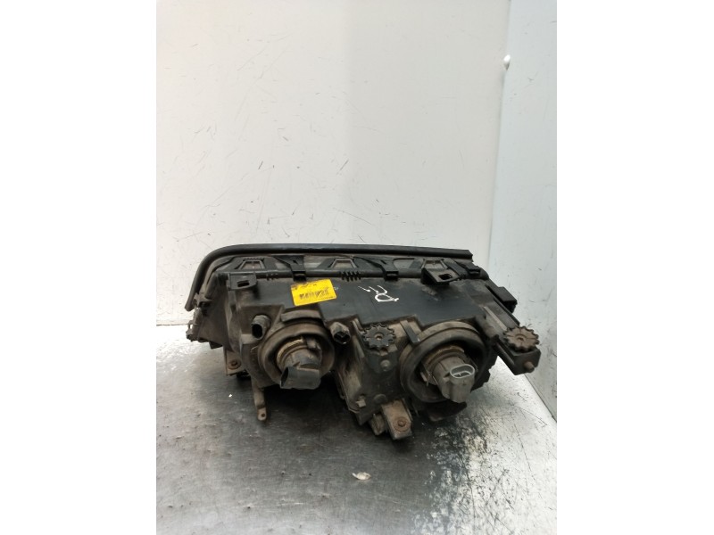 Recambio de faro derecho para bmw 3 (e46) 320 d referencia OEM IAM 0301089202 8361948 1998 BERLINA