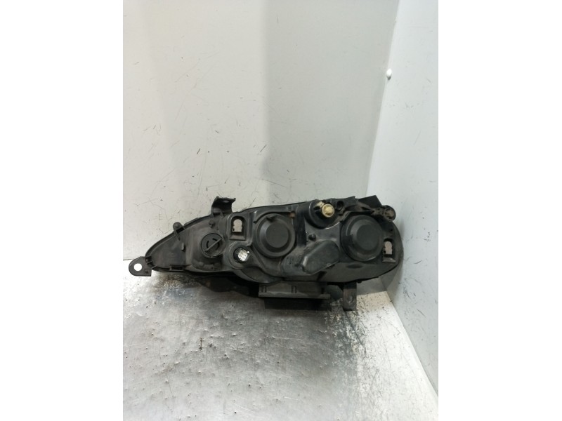 Recambio de faro derecho para alfa romeo 147 (937_) 1.9 jtdm 8v (937.axd1a, 937.axu1a, 937.bxu1a) referencia OEM IAM   2004