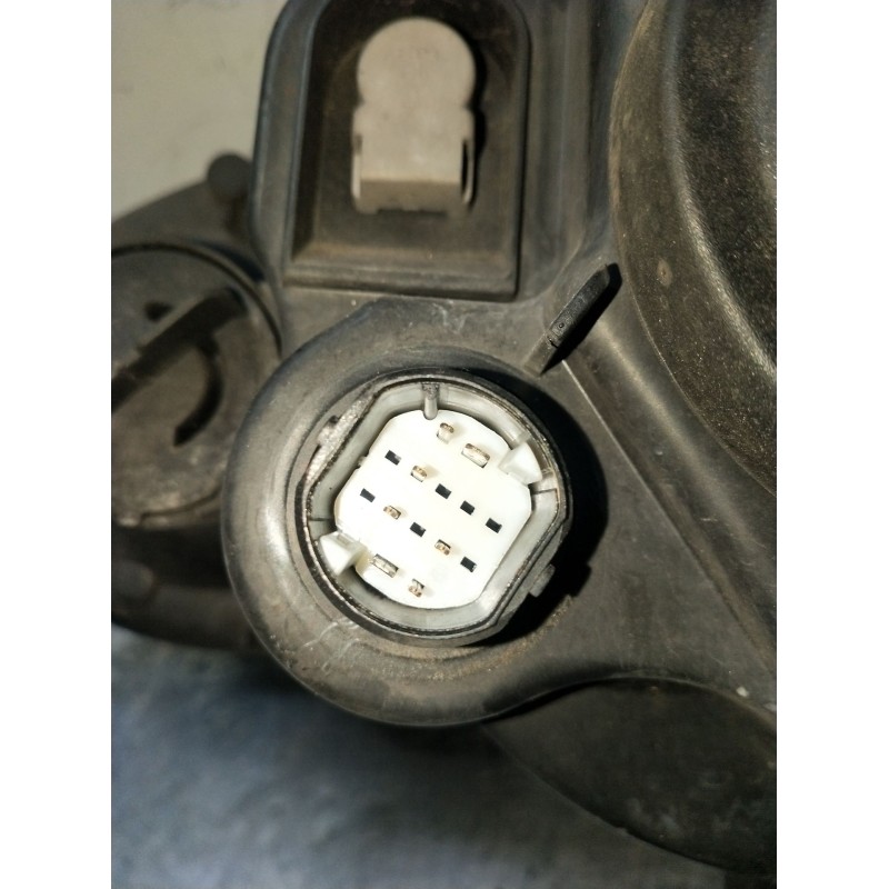 Recambio de faro derecho para alfa romeo 147 (937_) 1.9 jtdm 8v (937.axd1a, 937.axu1a, 937.bxu1a) referencia OEM IAM   2004