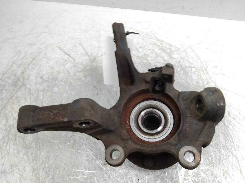 Recambio de mangueta delantera izquierda para nissan almera tino (v10m) 1.8 16v cat referencia OEM IAM   