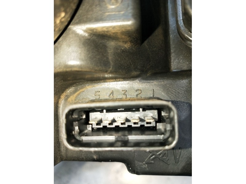 Recambio de faro izquierdo para renault laguna ii (bg0/1_) 1.9 dci (bg1a, bg1v) referencia OEM IAM   2005