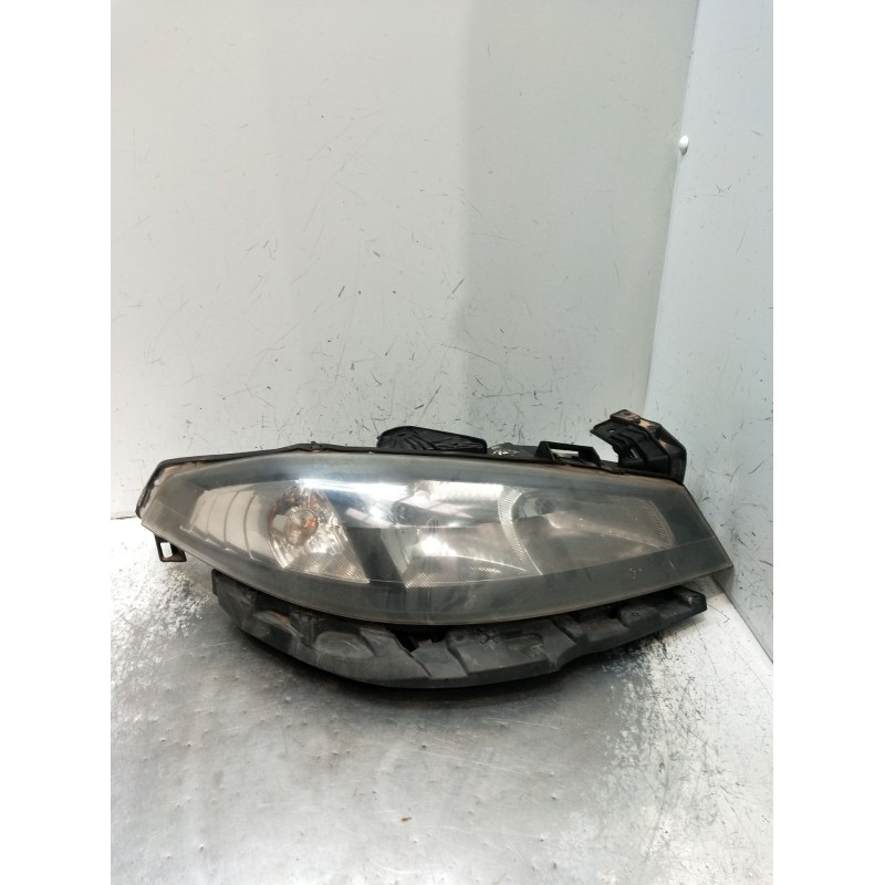 Recambio de faro derecho para renault laguna ii (bg0/1_) 1.9 dci (bg1a, bg1v) referencia OEM IAM   2005