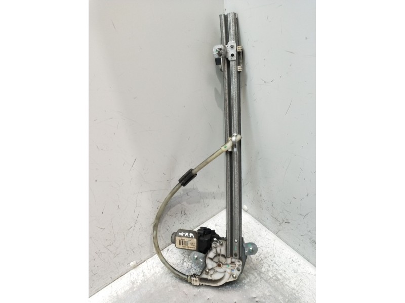 Recambio de elevalunas trasero derecho para renault laguna ii (bg0/1_) 1.9 dci (bg1a, bg1v) referencia OEM IAM 8200485202 5P 200