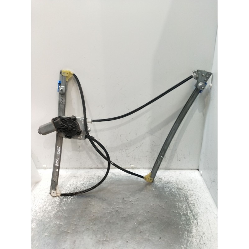 Recambio de elevalunas delantero derecho para renault laguna ii (bg0/1_) 1.9 dci (bg1a, bg1v) referencia OEM IAM   2005 5P