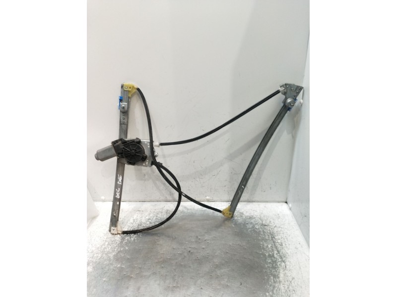 Recambio de elevalunas delantero derecho para renault laguna ii (bg0/1_) 1.9 dci (bg1a, bg1v) referencia OEM IAM   2005 5P