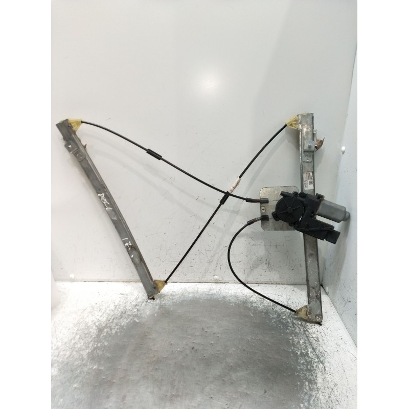 Recambio de elevalunas delantero izquierdo para renault laguna ii (bg0/1_) 1.9 dci (bg1a, bg1v) referencia OEM IAM  5P 2005