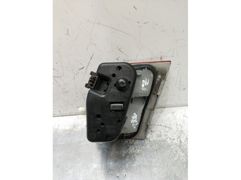 Recambio de piloto trasero izquierdo interior para bmw 3 (e46) 320 d referencia OEM IAM   1998