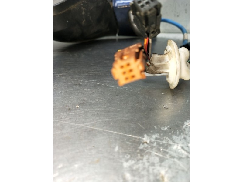 Recambio de retrovisor izquierdo para peugeot 308 premium referencia OEM IAM  ELÉCTRICO 2007