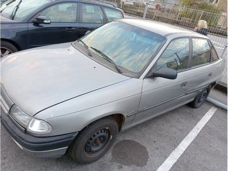 opel astra f berlina del año 1994