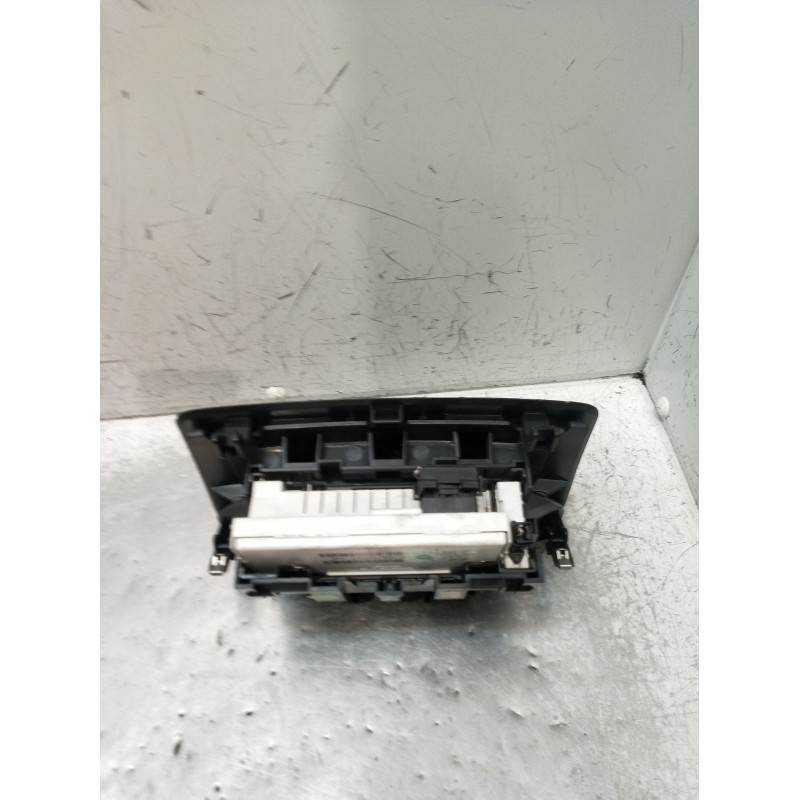 Recambio de pantalla multifuncion para renault laguna ii (bg0/1_) 1.9 dci (bg1a, bg1v) referencia OEM IAM 8200290543C  2005