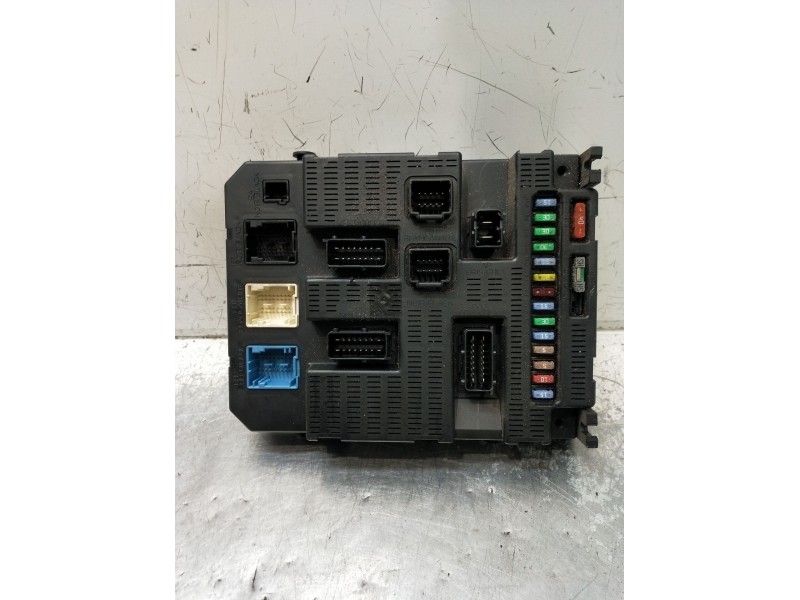 Recambio de caja reles / fusibles para citroën c4 i (lc_) 1.6 hdi referencia OEM IAM 9659285580 BSI2004P0800 2004