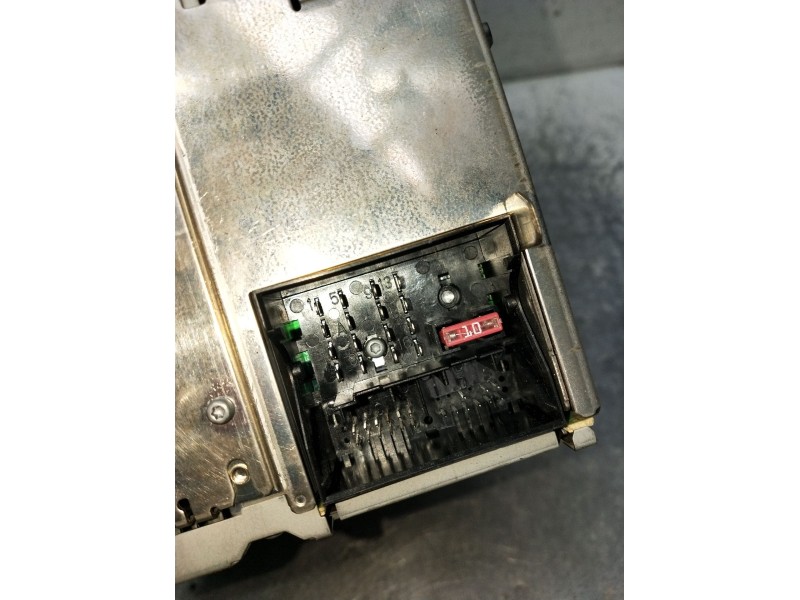 Recambio de sistema audio / radio cd para audi a3 (8p1) 1.9 tdi referencia OEM IAM 8P0035186G 7647253380 2004