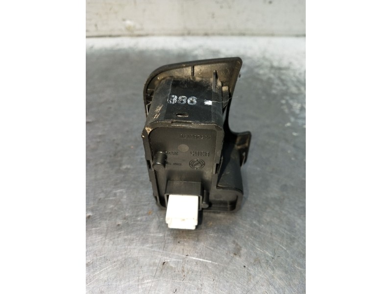 Recambio de mando elevalunas delantero derecho para alfa romeo 147 (937_) 1.9 jtdm 8v (937.axd1a, 937.axu1a, 937.bxu1a) referenc