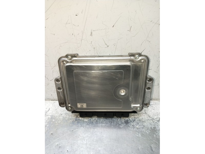 Recambio de centralita motor uce para renault laguna ii (bg0/1_) 1.9 dci (bg1a, bg1v) referencia OEM IAM 0281012770 8200527713 1