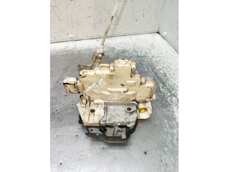Recambio de motor cierre centralizado delantero izquierdo para audi a3 (8p1) 1.9 tdi referencia OEM IAM  3P 2004