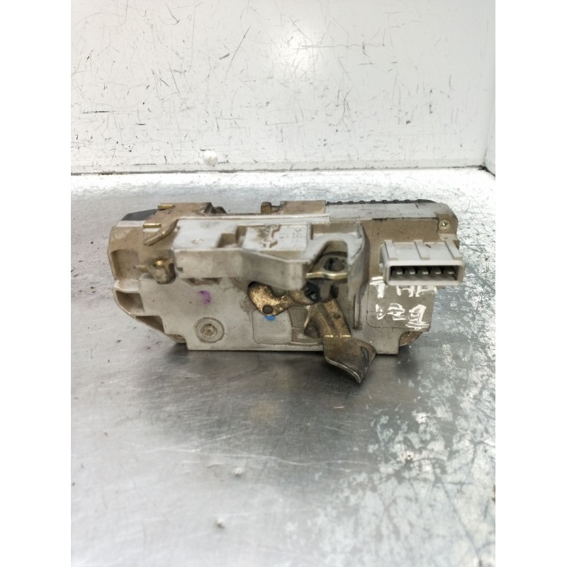Recambio de motor cierre centralizado trasero izquierdo para peugeot 306 hatchback (7a, 7c, n3, n5) 1.9 d referencia OEM IAM  5P