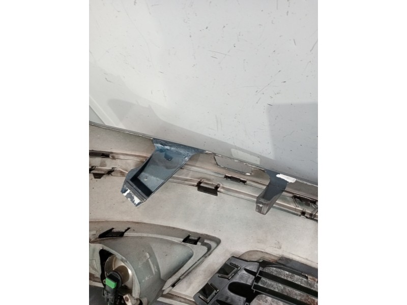 Recambio de paragolpes delantero para ford mondeo iii sedán (b4y) 2.0 tdci referencia OEM IAM   4P