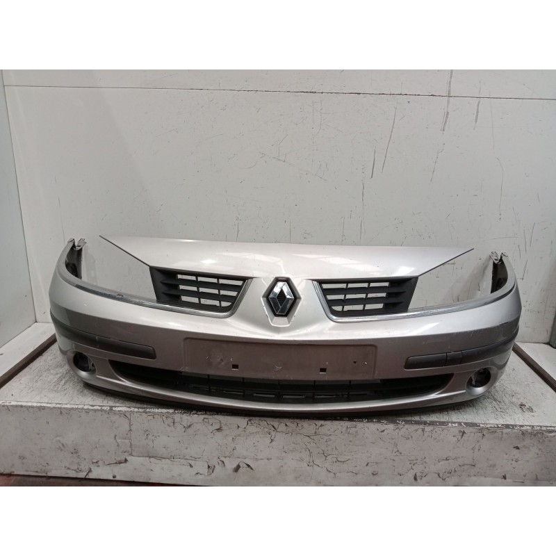 Recambio de paragolpes delantero para renault laguna ii (bg0/1_) 1.9 dci (bg1a, bg1v) referencia OEM IAM   4P