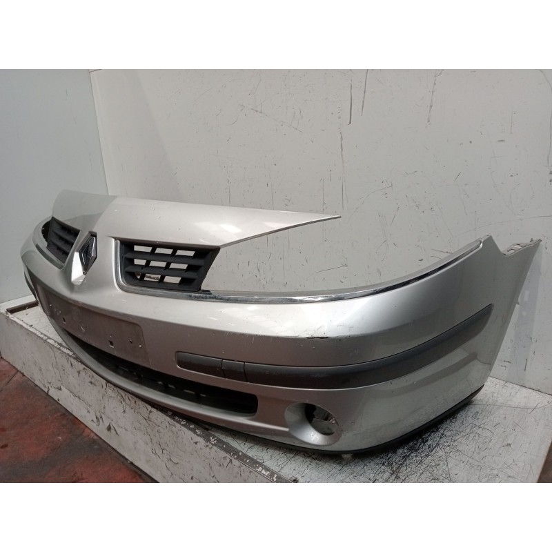 Recambio de paragolpes delantero para renault laguna ii (bg0/1_) 1.9 dci (bg1a, bg1v) referencia OEM IAM   4P