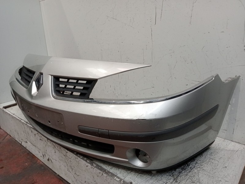 Recambio de paragolpes delantero para renault laguna ii (bg0/1_) 1.9 dci (bg1a, bg1v) referencia OEM IAM   4P