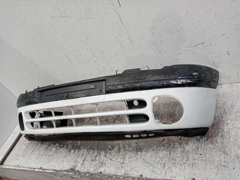 Recambio de paragolpes delantero para renault clio ii (bb_, cb_) 1.2 (bb0a, bb0f, bb10, bb1k, bb28, bb2d, bb2h, cb0a,... referen