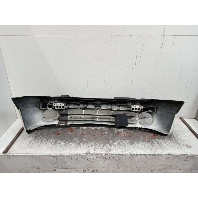 Recambio de paragolpes delantero para renault clio ii (bb_, cb_) 1.2 (bb0a, bb0f, bb10, bb1k, bb28, bb2d, bb2h, cb0a,... referen