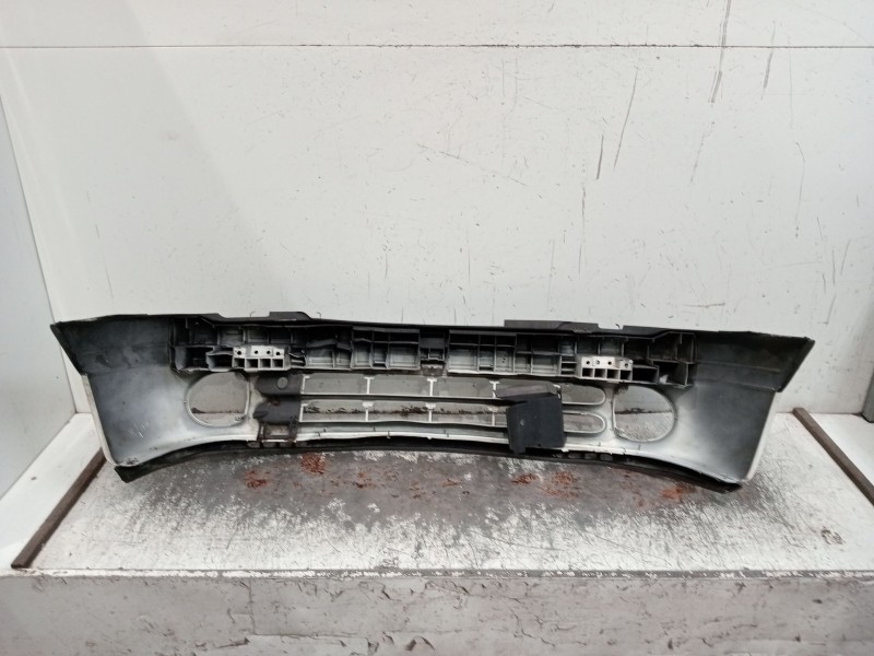 Recambio de paragolpes delantero para renault clio ii (bb_, cb_) 1.2 (bb0a, bb0f, bb10, bb1k, bb28, bb2d, bb2h, cb0a,... referen