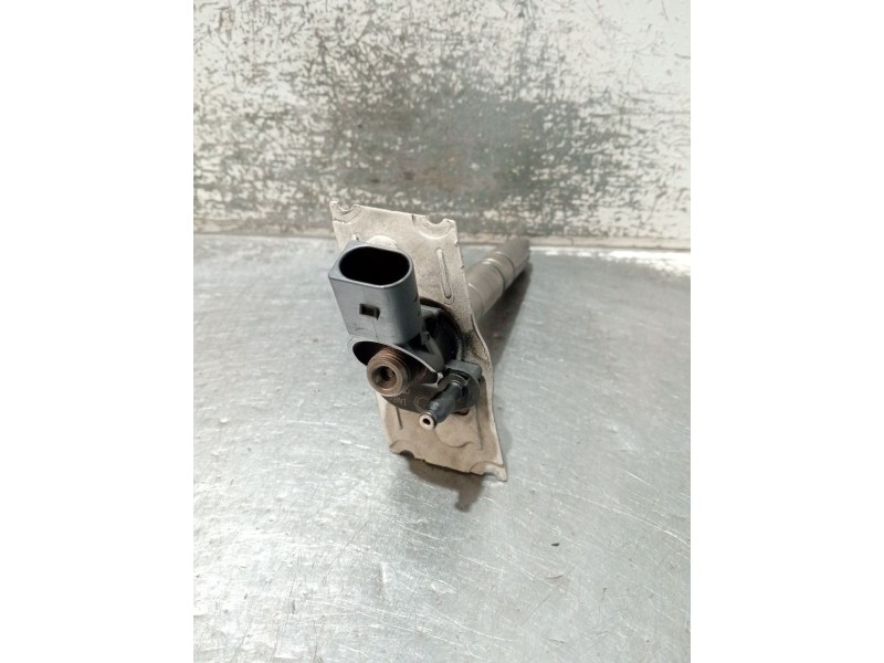 Recambio de inyector para audi a6 c6 (4f2) 3.0 tdi quattro referencia OEM IAM 059130855AX 0986435371 BOSCH