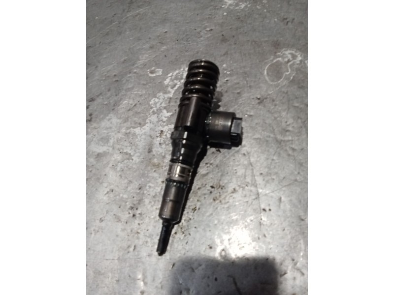 Recambio de inyector para audi a4 b7 (8ec) 2.0 tdi 16v referencia OEM IAM 03G130073G 0414720404 BOSCH