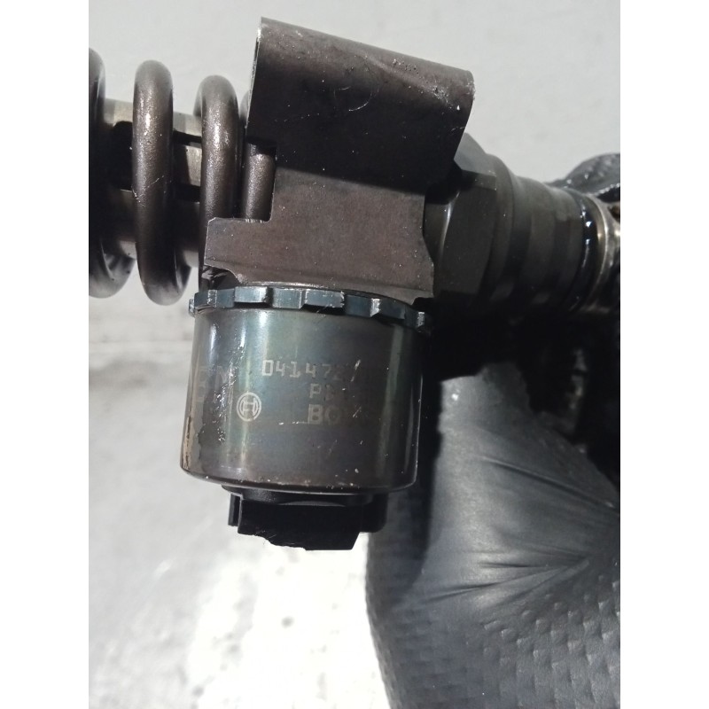 Recambio de inyector para audi a4 b7 (8ec) 2.0 tdi 16v referencia OEM IAM 03G130073G 0414720404 BOSCH