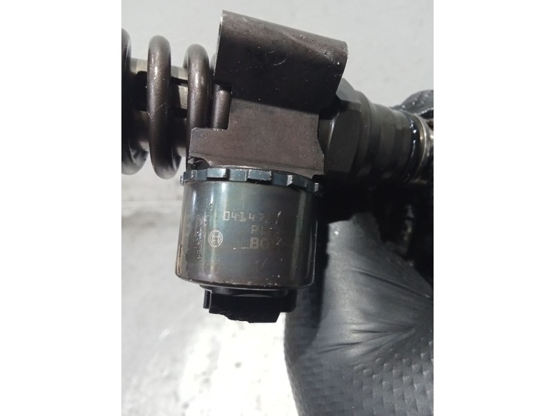 Recambio de inyector para audi a4 b7 (8ec) 2.0 tdi 16v referencia OEM IAM 03G130073G 0414720404 BOSCH