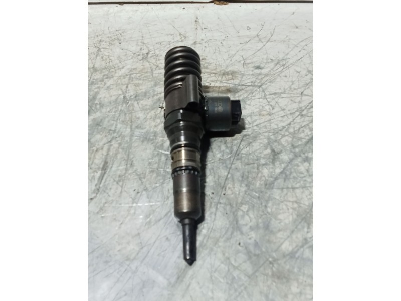 Recambio de inyector para audi a4 b7 (8ec) 2.0 tdi 16v referencia OEM IAM 03G130073G 0414720404 BOSCH
