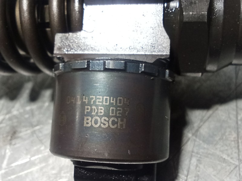 Recambio de inyector para audi a4 b7 (8ec) 2.0 tdi 16v referencia OEM IAM 03G130073G 0414720404 BOSCH