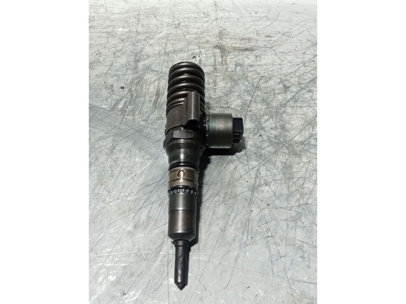 Recambio de inyector para audi a4 b7 (8ec) 2.0 tdi 16v referencia OEM IAM 03G130073G 0414720404 BOSCH