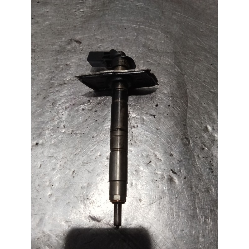 Recambio de inyector para volkswagen passat b6 (3c2) 2.0 tdi 16v referencia OEM IAM 03L130277 0445116030 1172 