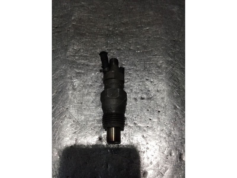 Recambio de inyector para nissan terrano ii (r20) 2.7 tdi 4wd referencia OEM IAM KCA17S42 BOSCH 