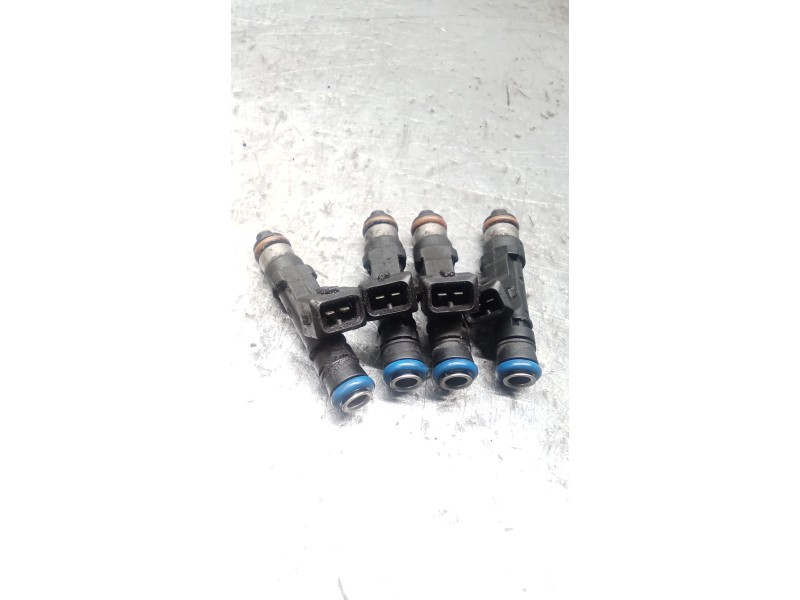 Recambio de inyector para dacia dokker furgoneta/monovolumen 1.6 lpg referencia OEM IAM 8200227124 028158034 BOSCH JUEGO CUATRO 