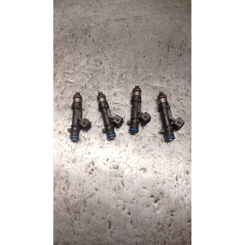 Recambio de inyector para dacia dokker furgoneta/monovolumen 1.6 lpg referencia OEM IAM 8200227124 028158034 BOSCH JUEGO CUATRO 