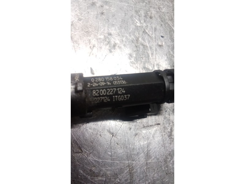 Recambio de inyector para dacia dokker furgoneta/monovolumen 1.6 lpg referencia OEM IAM 8200227124 028158034 BOSCH JUEGO CUATRO 