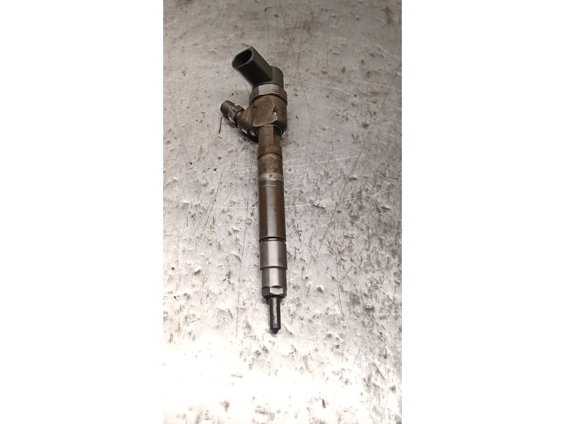 Recambio de inyector para mercedes-benz sprinter 02.00  caja abierta 311 cdi (903.611-612-613) referencia OEM IAM A6110701687 09