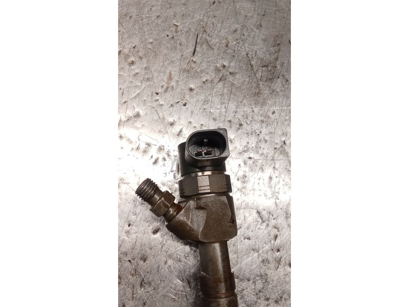 Recambio de inyector para mercedes-benz sprinter 02.00  caja abierta 311 cdi (903.611-612-613) referencia OEM IAM A6110701687 09