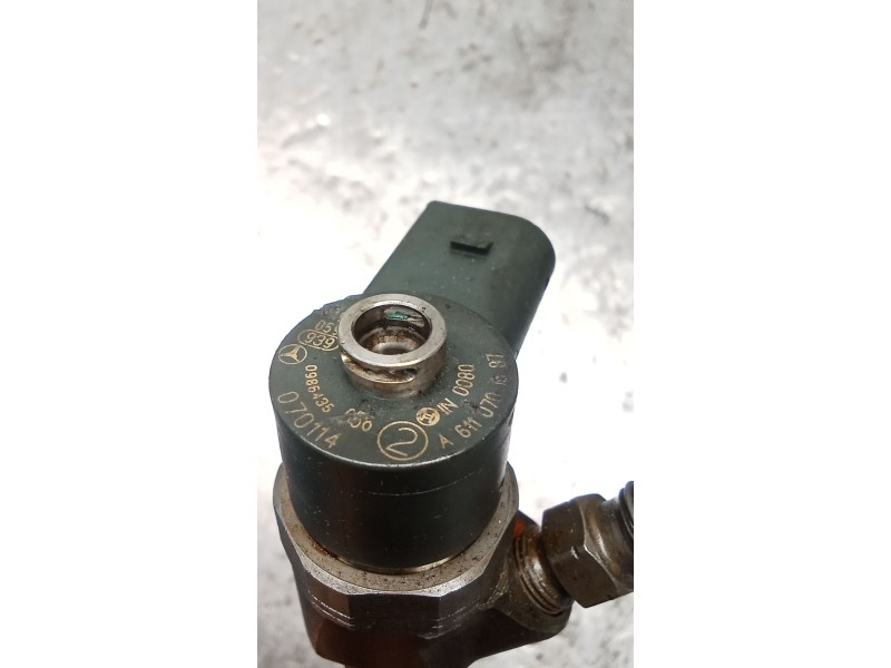 Recambio de inyector para mercedes-benz sprinter 02.00  caja abierta 311 cdi (903.611-612-613) referencia OEM IAM A6110701687 09