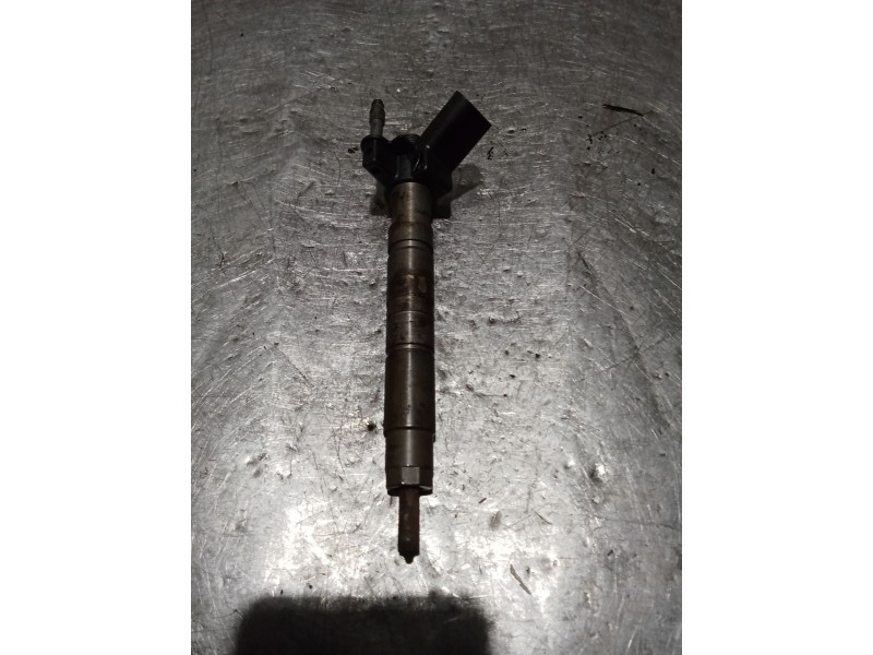 Recambio de inyector para bmw 1 (e81) 118 d referencia OEM IAM 7797877-04  