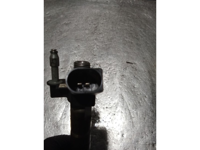 Recambio de inyector para bmw 1 (e81) 118 d referencia OEM IAM 7797877-04  