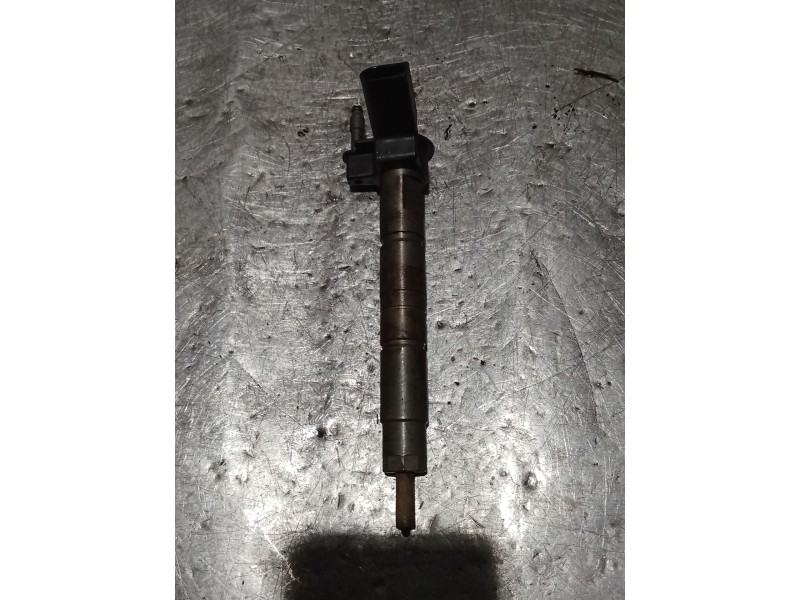 Recambio de inyector para bmw 1 (e81) 118 d referencia OEM IAM 7797877-04  