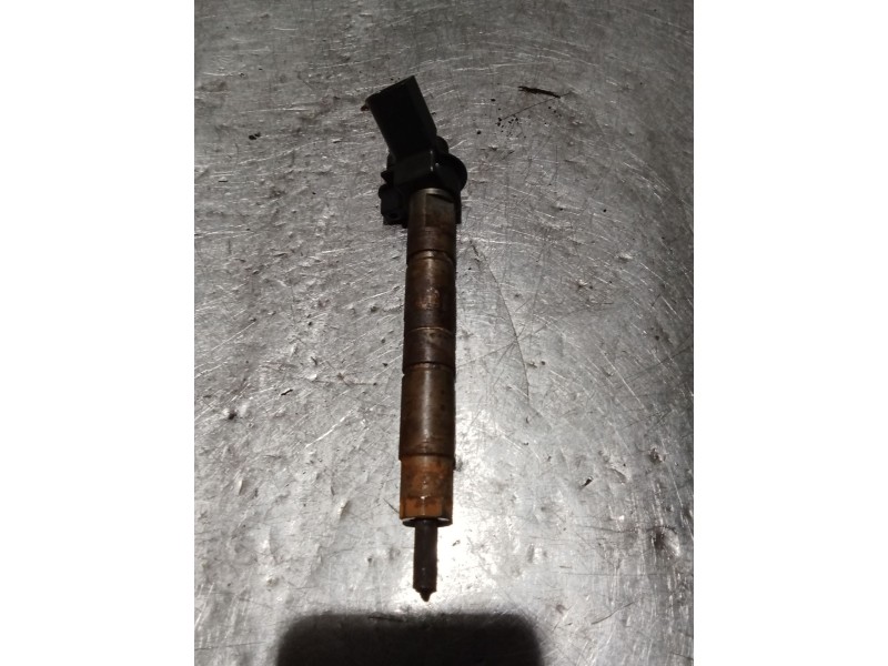 Recambio de inyector para bmw 1 (e81) 118 d referencia OEM IAM 7797877-04  