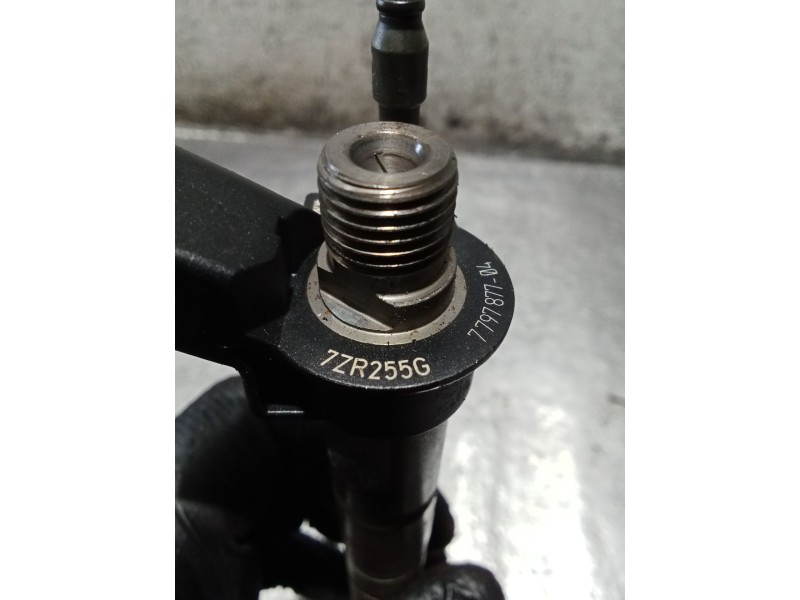 Recambio de inyector para bmw 1 (e81) 118 d referencia OEM IAM 7797877-04  