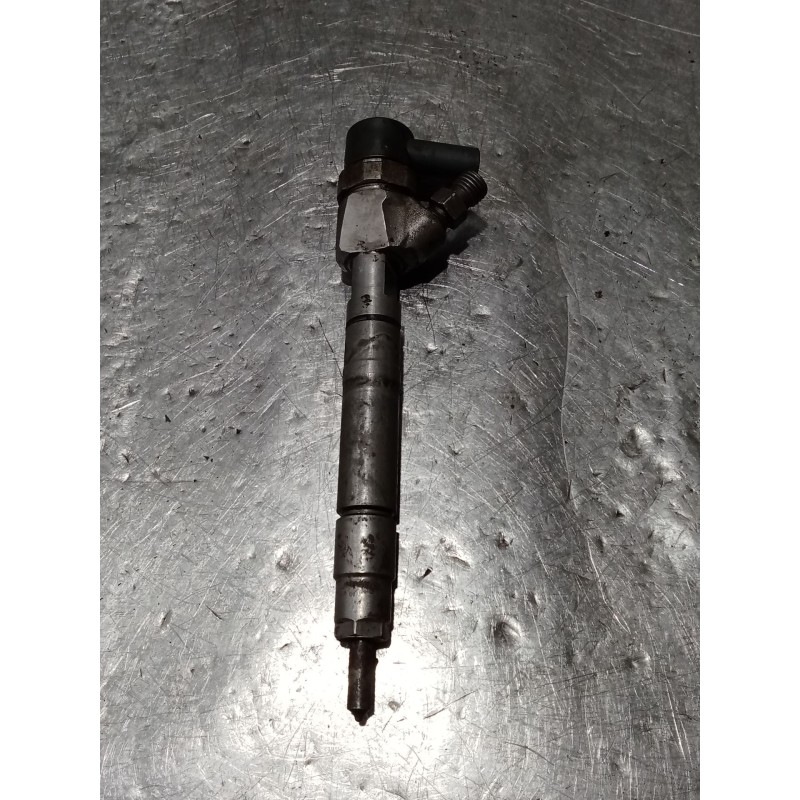 Recambio de inyector para jeep gr.cherokee (wj/wg) 2.7 crd limited referencia OEM IAM 0445110204 A6120700587 BOSCH